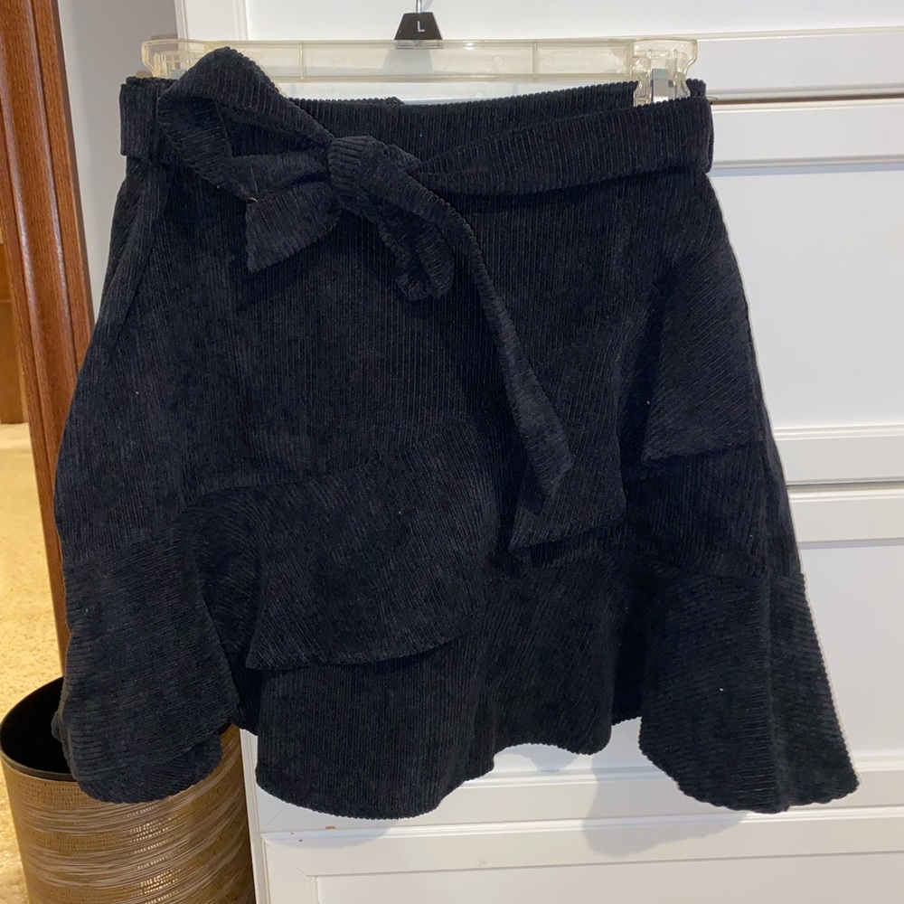 Dillards black ruffle tie skirt